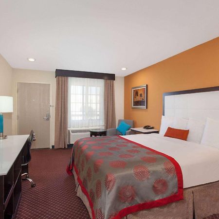 Ramada By Wyndham Culver City Λος Άντζελες Εξωτερικό φωτογραφία