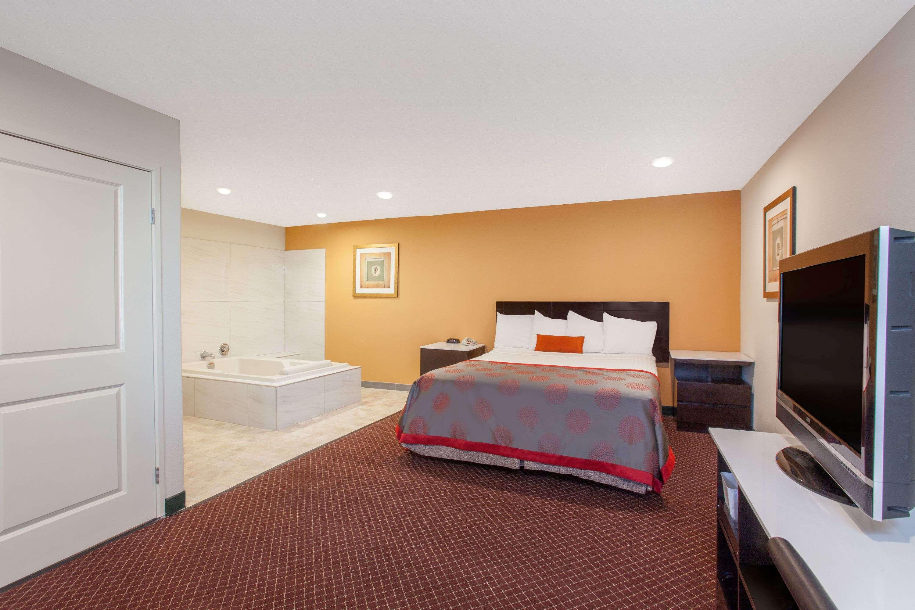 Ramada By Wyndham Culver City Λος Άντζελες Εξωτερικό φωτογραφία