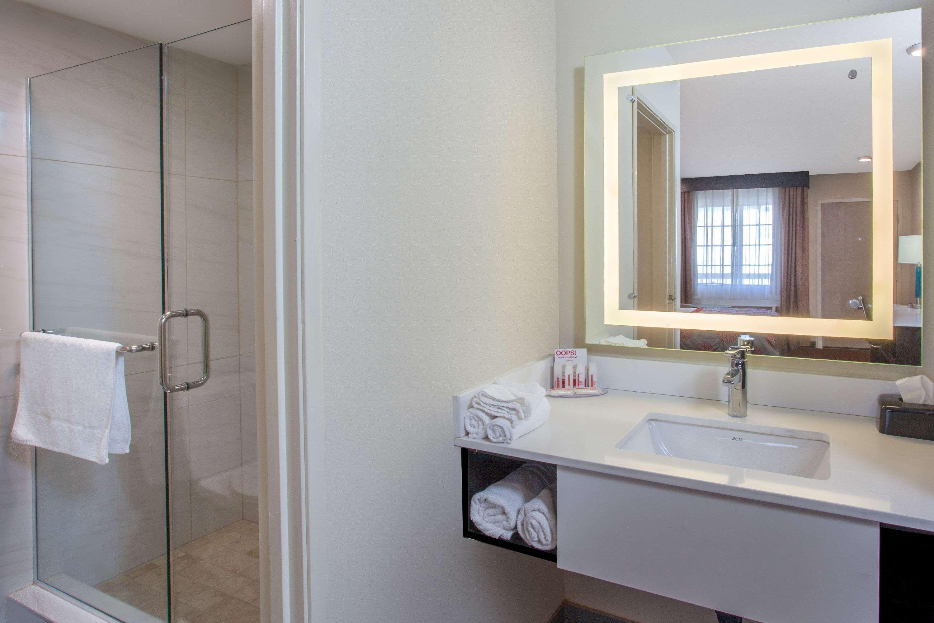 Ramada By Wyndham Culver City Λος Άντζελες Εξωτερικό φωτογραφία