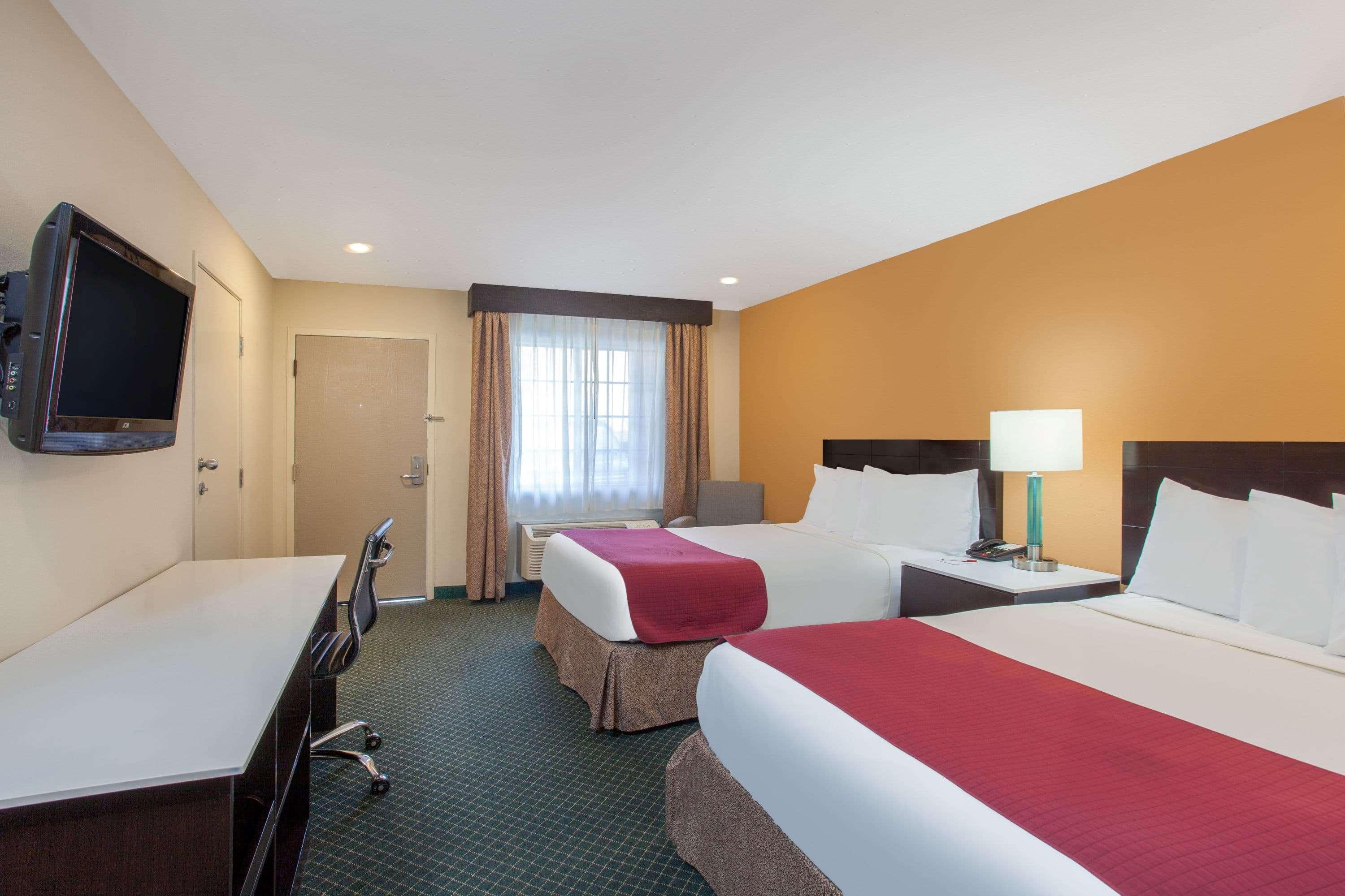 Ramada By Wyndham Culver City Λος Άντζελες Εξωτερικό φωτογραφία