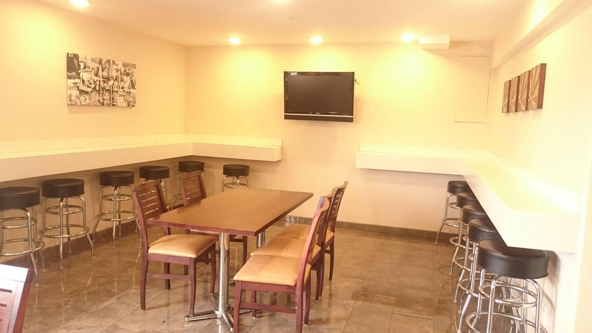 Ramada By Wyndham Culver City Λος Άντζελες Εξωτερικό φωτογραφία