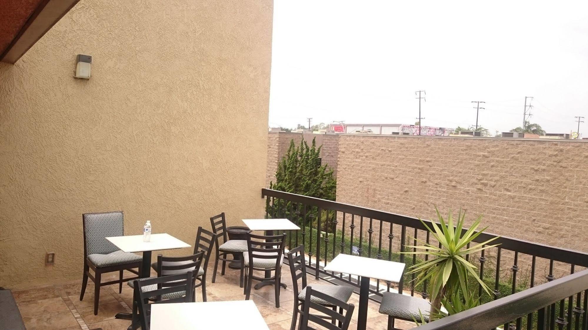 Ramada By Wyndham Culver City Λος Άντζελες Εξωτερικό φωτογραφία